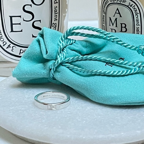 Tiffany & Co. Atlas Band Ring in Sterling Silver size 5 NEW $399 - Picture 7 of 17